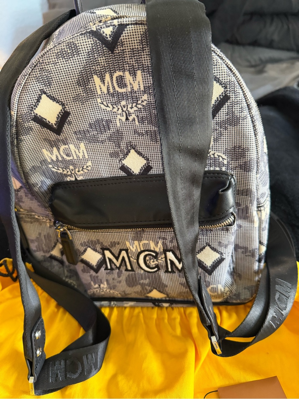 Authentic MCM Denim
Jacquard Backpack In Great Condition Pre-Owned - Picture 6 of 10